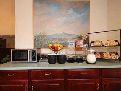 Baymont By Wyndham Hotel Rocky Mount